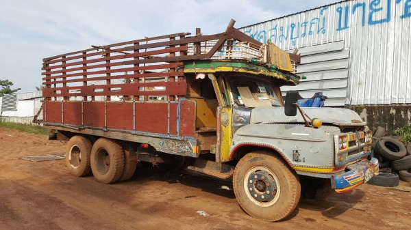 ขาย 10 ล้อ หัวยาว 2 เพลา ไม่มีทะเบียน ช่วงล่าง ROCKY 175 เครื่อง 6BD1 165 แรงม้า คัสซีสวยตลอดเส้น มีสโลว์กลาง พวงมาลัยพาวเวอร์ ราคาต่อรองได้ครับ