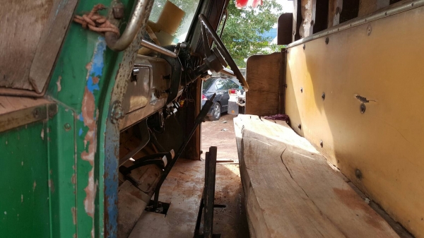 ขาย 10 ล้อ หัวยาว 2 เพลา ไม่มีทะเบียน ช่วงล่าง ROCKY 175 เครื่อง 6BD1 165 แรงม้า คัสซีสวยตลอดเส้น มีสโลว์กลาง พวงมาลัยพาวเวอร์ ราคาต่อรองได้ครับ