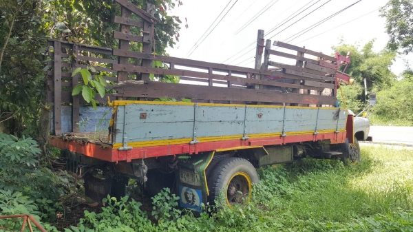 ขาย 6 ล้อ หัวยาว ไม่มีทะเบียน เครื่อง 6BB1 145 แรงม้า รถขับใช้งานได้ ราคาต่อรองได้