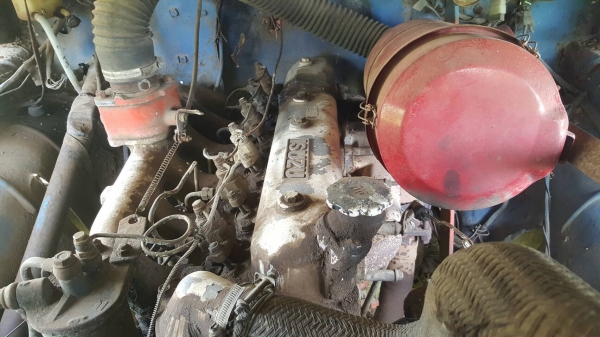 ขาย 6 ล้อ หัวยาว ไม่มีทะเบียน เครื่อง 6BB1 145 แรงม้า รถขับใช้งานได้ ราคาต่อรองได้