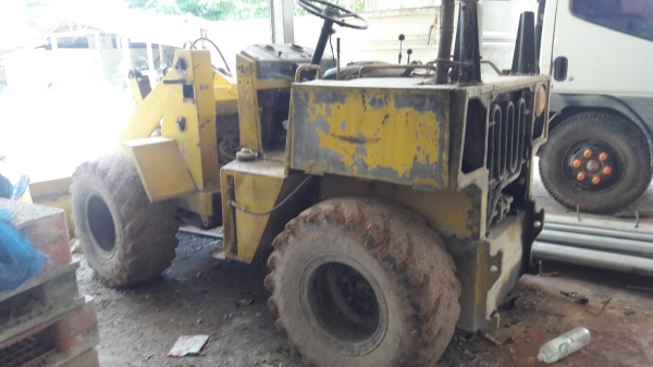 ขาย รถตัก KOMATSU WA30 เอวอ่อน รถใช้งานได้ดี เครื่องดี ปั้มดี ราคาคุยกันได้ครับ