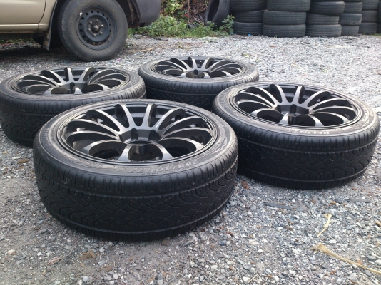 ขายแม็กRS 6รูขอบ22 พร้อมยาง 265/40R22  ปี14 ยางดอกหนาเท่ากัน สวยๆ จำนวน 1 ชุด