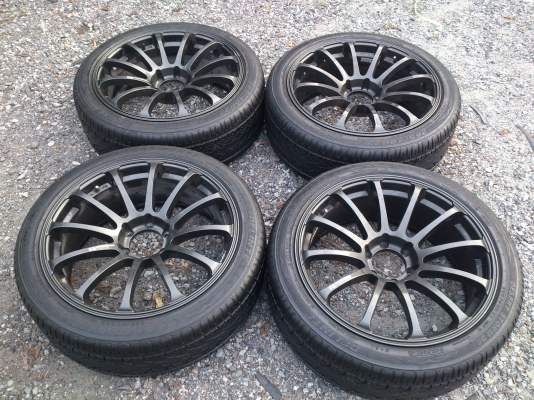 ขายแม็กRS 6รูขอบ22 พร้อมยาง 265/40R22  ปี14 ยางดอกหนาเท่ากัน สวยๆ จำนวน 1 ชุด