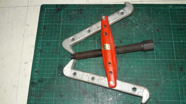 ขายสองขาถอดลูกปืนขนาดใหญ่ Made in USA.ใหม่เก่าเก็บ