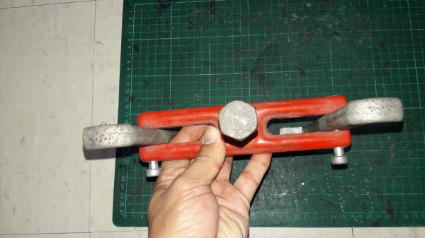 ขายสองขาถอดลูกปืนขนาดใหญ่ Made in USA.ใหม่เก่าเก็บ