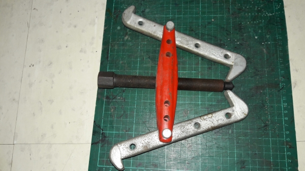 ขายสองขาถอดลูกปืนขนาดใหญ่ Made in USA.ใหม่เก่าเก็บ