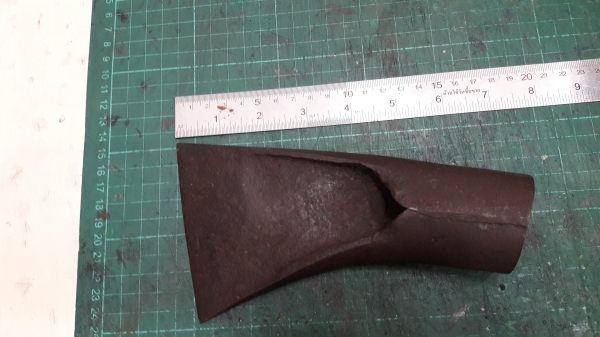 ขายหัวขวานโยนโบราณเหล็กดีน้ำหนักดี