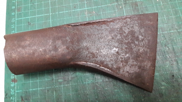 ขายหัวขวานโยนโบราณเหล็กดีน้ำหนักดี