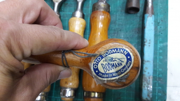 ขายไขควงแบนตราสิงโตMade in W-GERMANY.ใหม่เก่าเก็บ