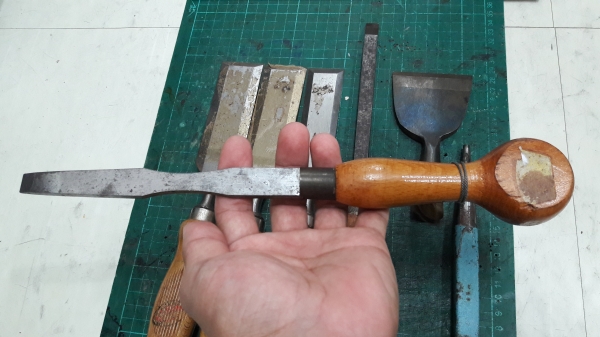 ขายไขควงแบนตราสิงโตMade in W-GERMANY.ใหม่เก่าเก็บ