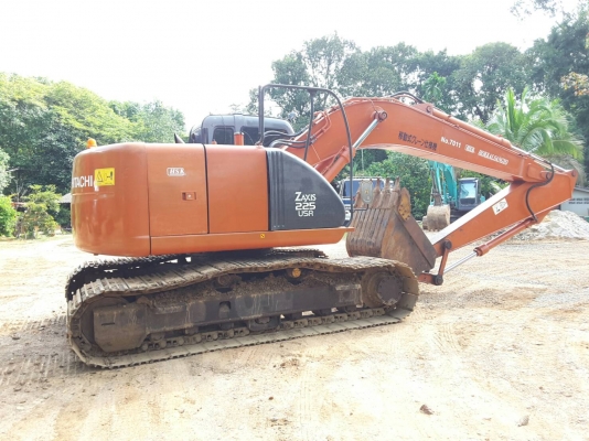 ขาย!! >>> Hitachi Zx225 รุ่น 1 <<< รถสวย ชั่วโมงน้อย สีสันสวย เปลี่ยนลอนเลอร์ให้ใหม่ เอกสารครบ