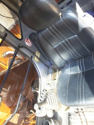 ขาย!! >>> Hitachi Zx225 รุ่น 1 <<< รถสวย ชั่วโมงน้อย สีสันสวย เปลี่ยนลอนเลอร์ให้ใหม่ เอกสารครบ