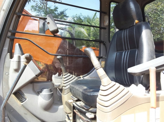 ขาย!! >>> Hitachi Zx225 รุ่น 1 <<< รถสวย ชั่วโมงน้อย สีสันสวย เปลี่ยนลอนเลอร์ให้ใหม่ เอกสารครบ