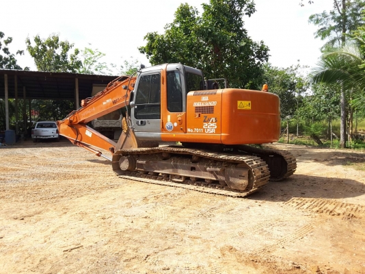 ขาย!! >>> Hitachi Zx225 รุ่น 1 <<< รถสวย ชั่วโมงน้อย สีสันสวย เปลี่ยนลอนเลอร์ให้ใหม่ เอกสารครบ