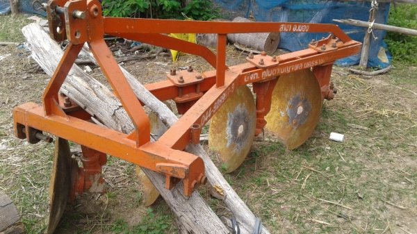 ขายตามสภาพพาน4ใบ21นิ้วติดมากับรถไถ36แรง ขายตามสภาพพาน4ใบ21นิ้วติดมากับรถไถ36แรง