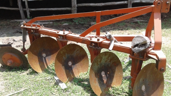 ขายตามสภาพพาน4ใบ21นิ้วติดมากับรถไถ36แรง