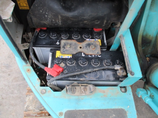 ขายรถขุดเก่าญี่ปุ่น kobelco sk135 yy04 รถสวยจริง รถมาถึงเมืองไทยเร็วๆนี้ สนใจติดต่อสอบถาม 092-3309229 อีด