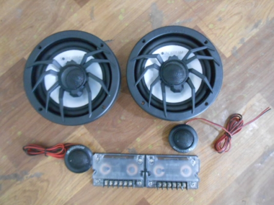 ลำโพงแยกชิ้น2ทาง SOUNDSTREAM SC-6T TARUNTULA ของใหม่