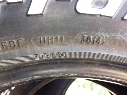 .ขายถูกเส้นละ 6,500.- ยาง BF goodrich AT KO. 285 70 R17 สถาพน้องๆ ป้ายแดง ปี14 ซื้อจากร้าน V.V.P. เส้นละ 13,500.- ลงพื้น 25 เดือน 5 ปี15