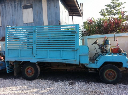 คุณแต๋นเพลาลอย มีเกียร์สโล ส.เจริญยนต์ชัยภูมิ เครื่อง RT140 คัสซีหน้า 5 กะบะข้างเปิดได้