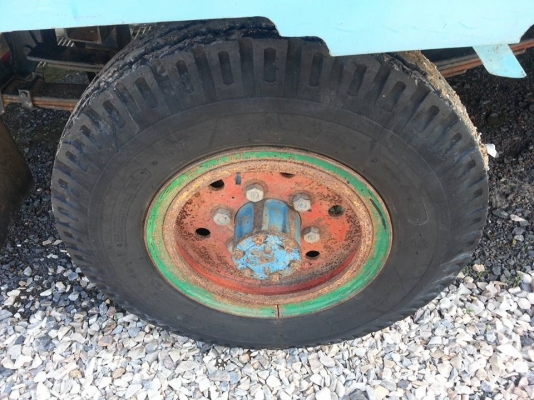 คุณแต๋นเพลาลอย มีเกียร์สโล ส.เจริญยนต์ชัยภูมิ เครื่อง RT140 คัสซีหน้า 5 กะบะข้างเปิดได้