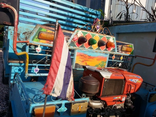 คุณแต๋นเพลาลอย มีเกียร์สโล ส.เจริญยนต์ชัยภูมิ เครื่อง RT140 คัสซีหน้า 5 กะบะข้างเปิดได้