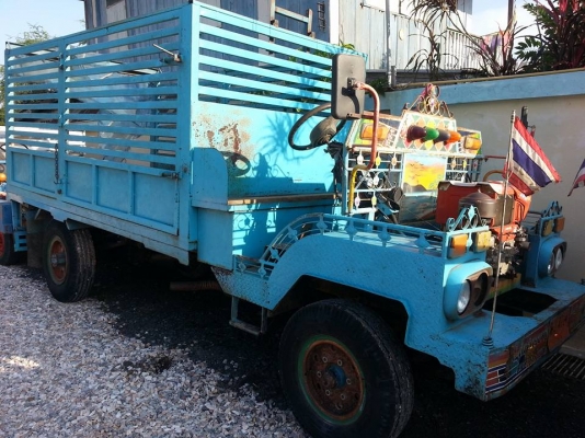 คุณแต๋นเพลาลอย มีเกียร์สโล ส.เจริญยนต์ชัยภูมิ เครื่อง RT140 คัสซีหน้า 5 กะบะข้างเปิดได้