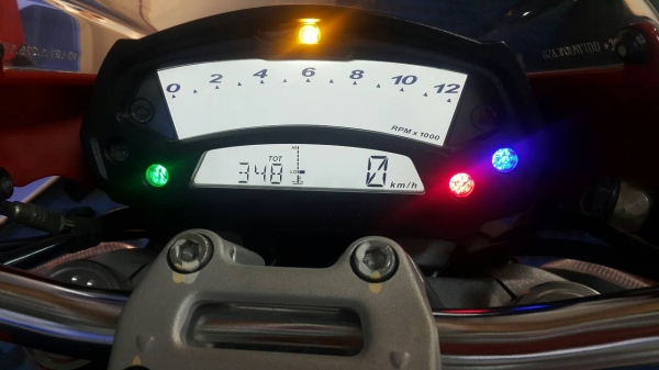 ดูคาติใหม่เอี่ยมวิ่งน้อยสามร้อยโล+