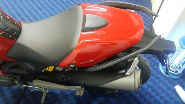 ดูคาติใหม่เอี่ยมวิ่งน้อยสามร้อยโล+