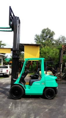 Mitsubishi แกรนเดียร์ ขนาด3ตัน เสาสูง4เมตร งาหมุนได้ เกียร์ออร์โต้ เครื่องยนต์ดีเซลS4S ยางตันใหม่4เส้น