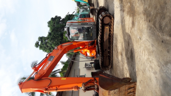 ขายค่ะ  HITACHI ZC135US  ปี2008  แทรคใหญ่..70  5,XXXชั่วโมง...เก่าญี่ปุ่นแท้...โทร  089-3818694  ดวงนภา