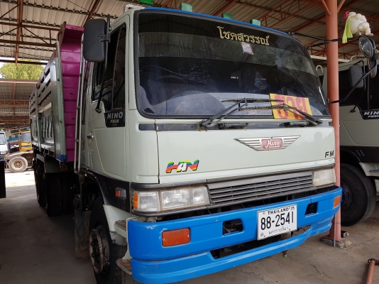 ขายด่วน รถ10ล้อดั้ม Hino 3M สภาพสวยพร้อมใช้งาน