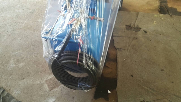 ปั๊มลมประกอบใหม่ ถังนอก 250 ลิตร