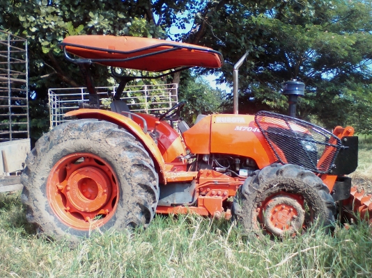 ลงขายอีกครั้งหลุดจอง ขายรถไถคูโบต้าM70สองเพลามีทะเบียนพร้อมใช้งานสนใจโทร0889544734