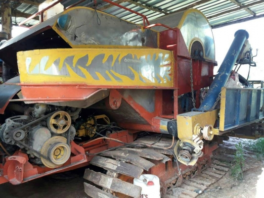 ขายรถเกี่ยวข้าวรองกระสอบ เครื่อง195แรง HO7D สภาพพร้อมใช้งาน ราคา220,000 สนใจโทร 090-8588220คุณนะ 093-3258446คุณบิว หรือเข้าดูสินค้าอื่นๆได้ที่ www.narong2truck.com หรือ www.truck.in.th/498 หรือเพจFacebook ณรงค์ ซื้อขายรถมือสอง (เว็บไซต์ส่วนตัว) หรือFacebo