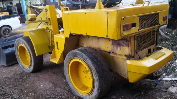 ขายรถตักKomatsu WA40-1