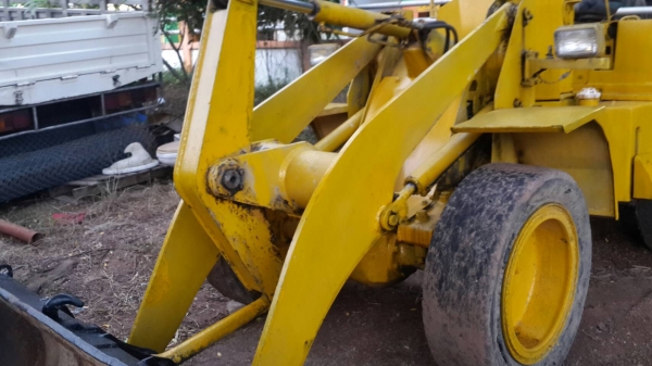 ขายรถตักKomatsu WA40-1