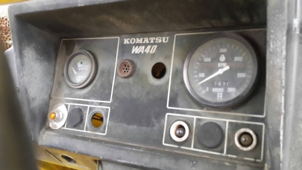ขายรถตักKomatsu WA40-1