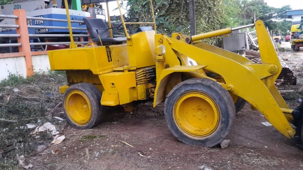 ขายรถตักKomatsu WA40-1