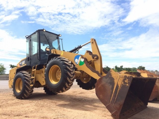 ขายรถตักล้อยาง CAT 910H ปี 2011 รถนอกนำเข้าเองจากญี่ปุ่น สภาพสวยพร้อมใช้ มีVDOการทำงานครับ