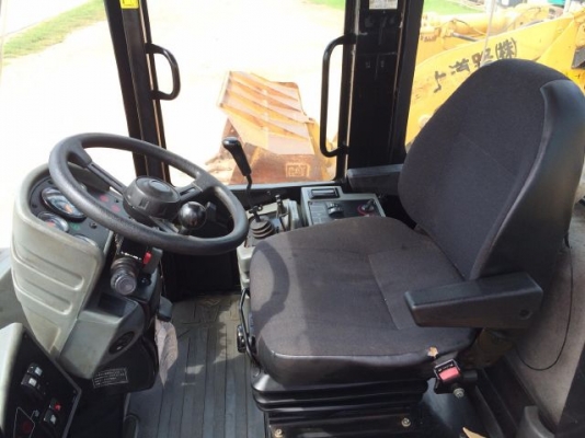 ขายรถตักล้อยาง CAT 910H ปี 2011 รถนอกนำเข้าเองจากญี่ปุ่น สภาพสวยพร้อมใช้ มีVDOการทำงานครับ