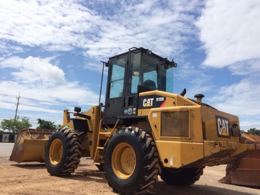 ขายรถตักล้อยาง CAT 910H ปี 2011 รถนอกนำเข้าเองจากญี่ปุ่น สภาพสวยพร้อมใช้ มีVDOการทำงานครับ
