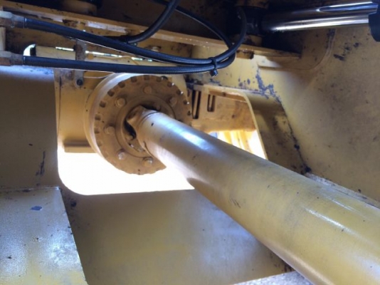 ขายรถตักล้อยาง CAT 910H ปี 2011 รถนอกนำเข้าเองจากญี่ปุ่น สภาพสวยพร้อมใช้ มีVDOการทำงานครับ