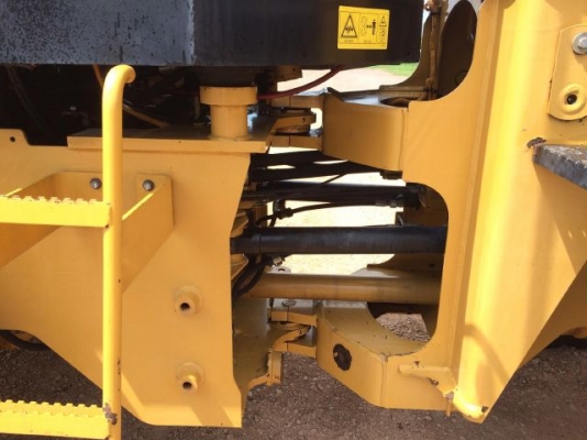 ขายรถตักล้อยาง CAT 910H ปี 2011 รถนอกนำเข้าเองจากญี่ปุ่น สภาพสวยพร้อมใช้ มีVDOการทำงานครับ