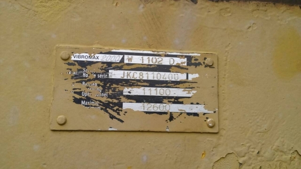 ขายรถบด โบแม็กสั่น สะเทื่อน ล้อเลียบ  สองเพลา  เอกสารเล่มทะเบียน ขายไม่แพงครับ