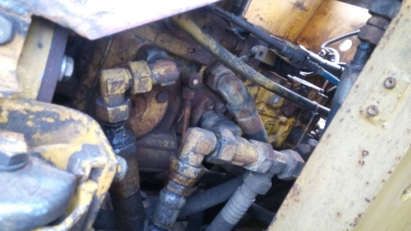 ขายรถบด โบแม็กสั่น สะเทื่อน ล้อเลียบ  สองเพลา  เอกสารเล่มทะเบียน ขายไม่แพงครับ