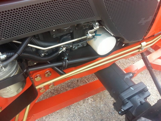 คูโบต้า L3208SP 4 WD ติดตั้งชุดใบมีดดันหน้าใหม่ ผานหลังใหม่ ทำงาน 281 ชั่วโมง สีเดิมโรงงาน 100 เปอร์เซ็น