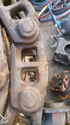 ขายโซ่ รถแมคโค ของโกเบโก้ ขายตามสภาพ  ของโล๊ะจาก อริยะ ขายถูกๆครับ