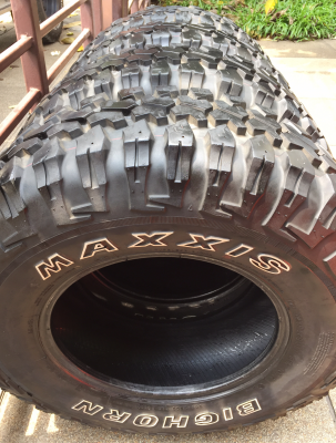 ยาง Mud Maxxis 30 9.5 R15 ปลายปี13 ดอกเยอะ ไม่มีปะ พร้อมใช้งาน ราคาไม่แพง
