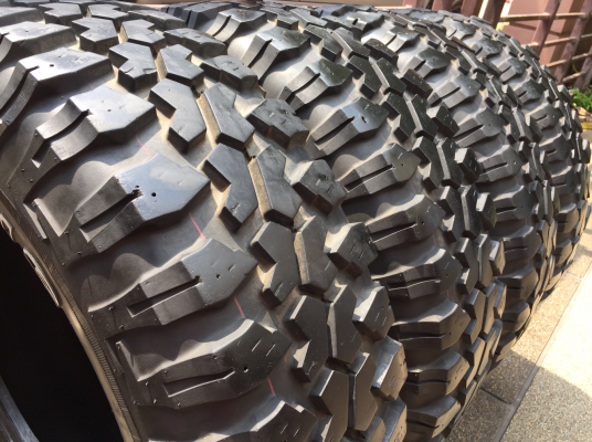ยาง Mud Maxxis 30 9.5 R15 ปลายปี13 ดอกเยอะ ไม่มีปะ พร้อมใช้งาน ราคาไม่แพง